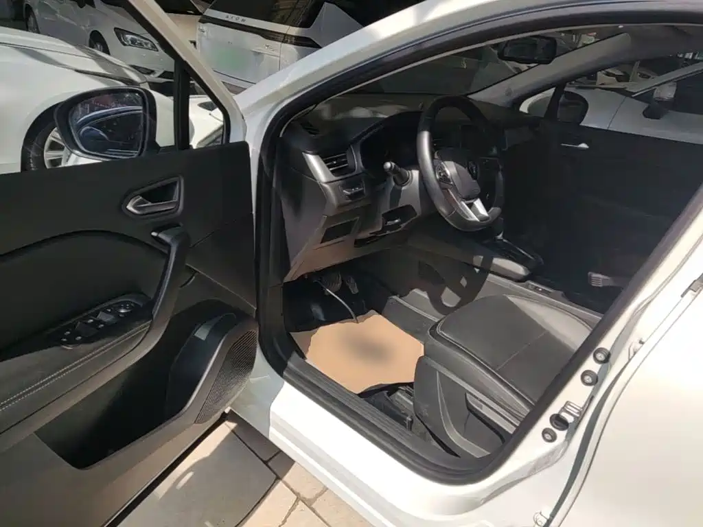 Renault Captur 2020 2019 Model TCe270 Auto Power Style
