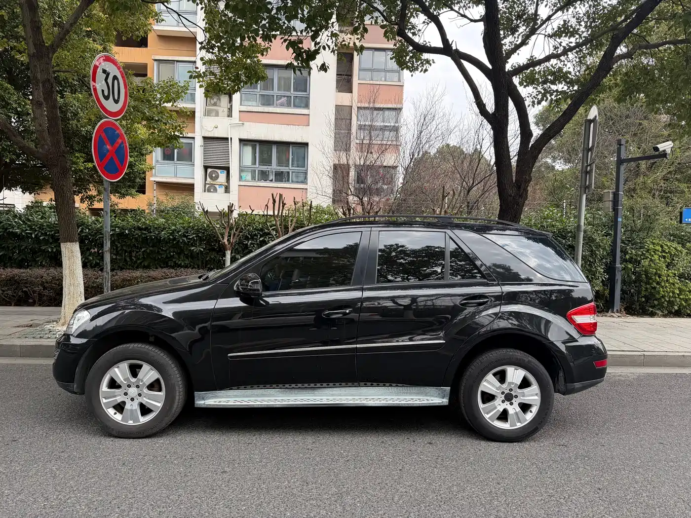 Mercedes-Benz M-Class 2010 ML 300 4MATIC фото 14