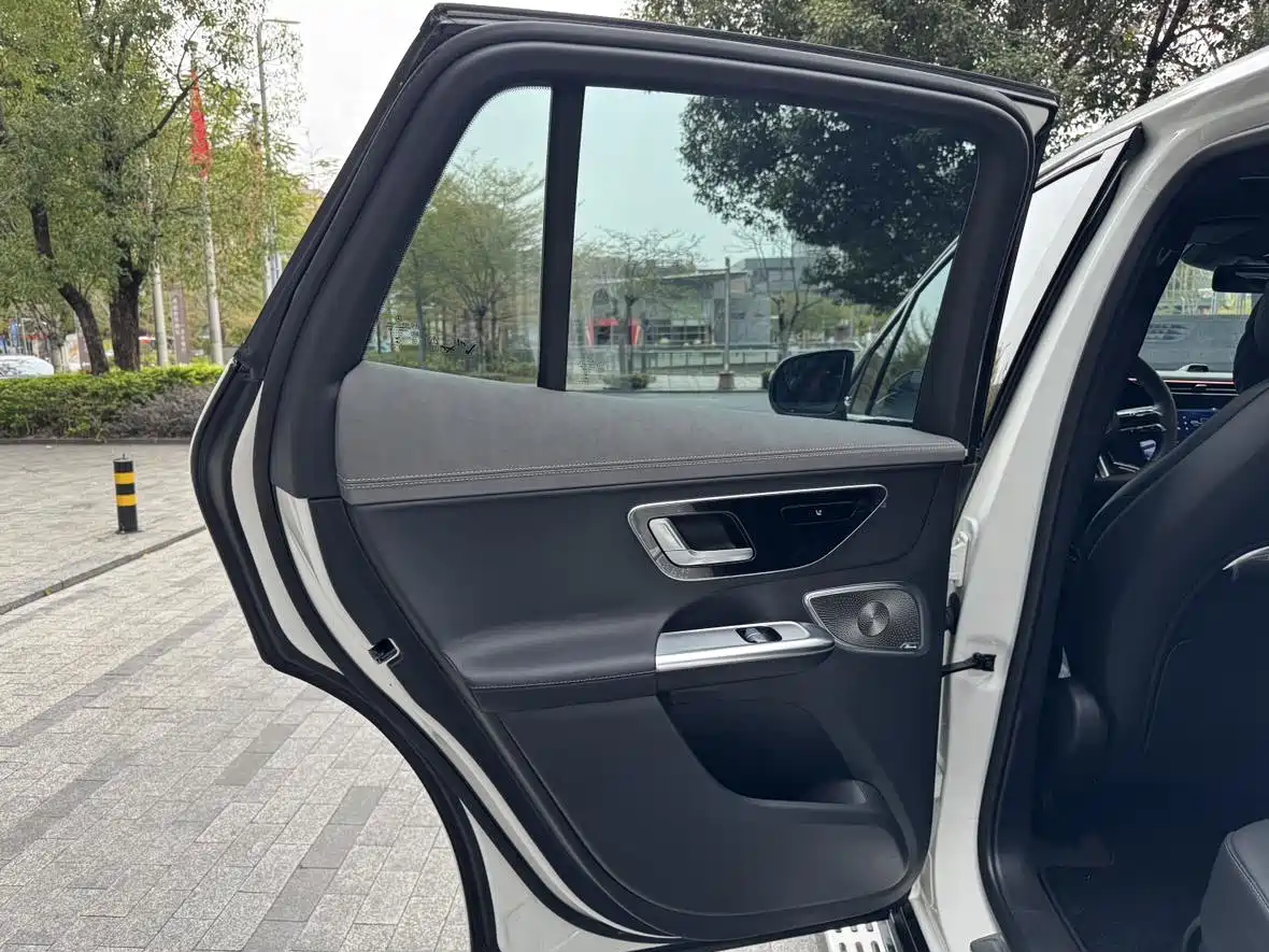 Mercedes-Benz EQE SUV 2023 500 4MATIC фото 15