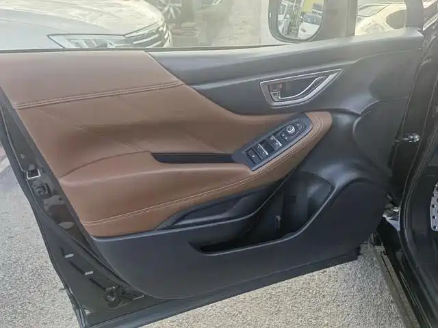 Photo 18 - Subaru Forester