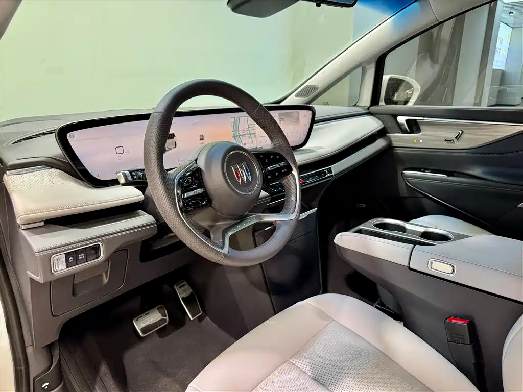 Buick GL8 2025 Land Honor Premium Edition фото 23