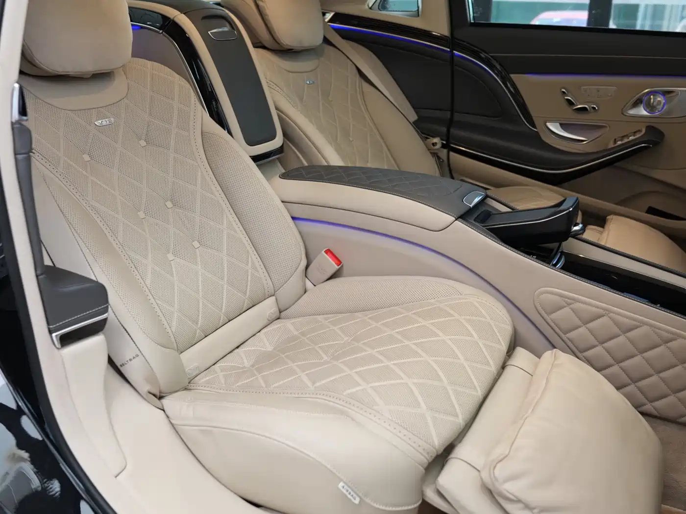 Mercedes-Benz Maybach S-Class 2018 Model S 680 фото 13