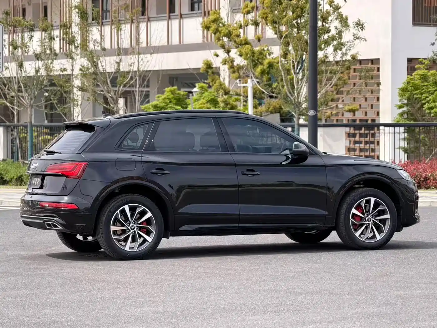 Audi Q5L 2024 Model 40 TFSI Luxury Dynamic фото 17