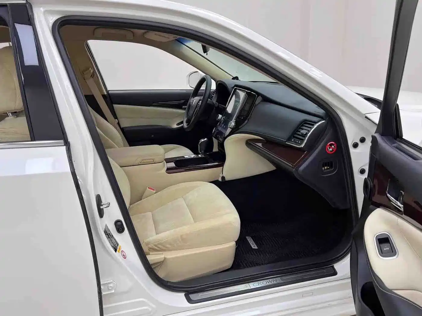 Toyota Crown 2019 2018 2.0T Pioneer Edition