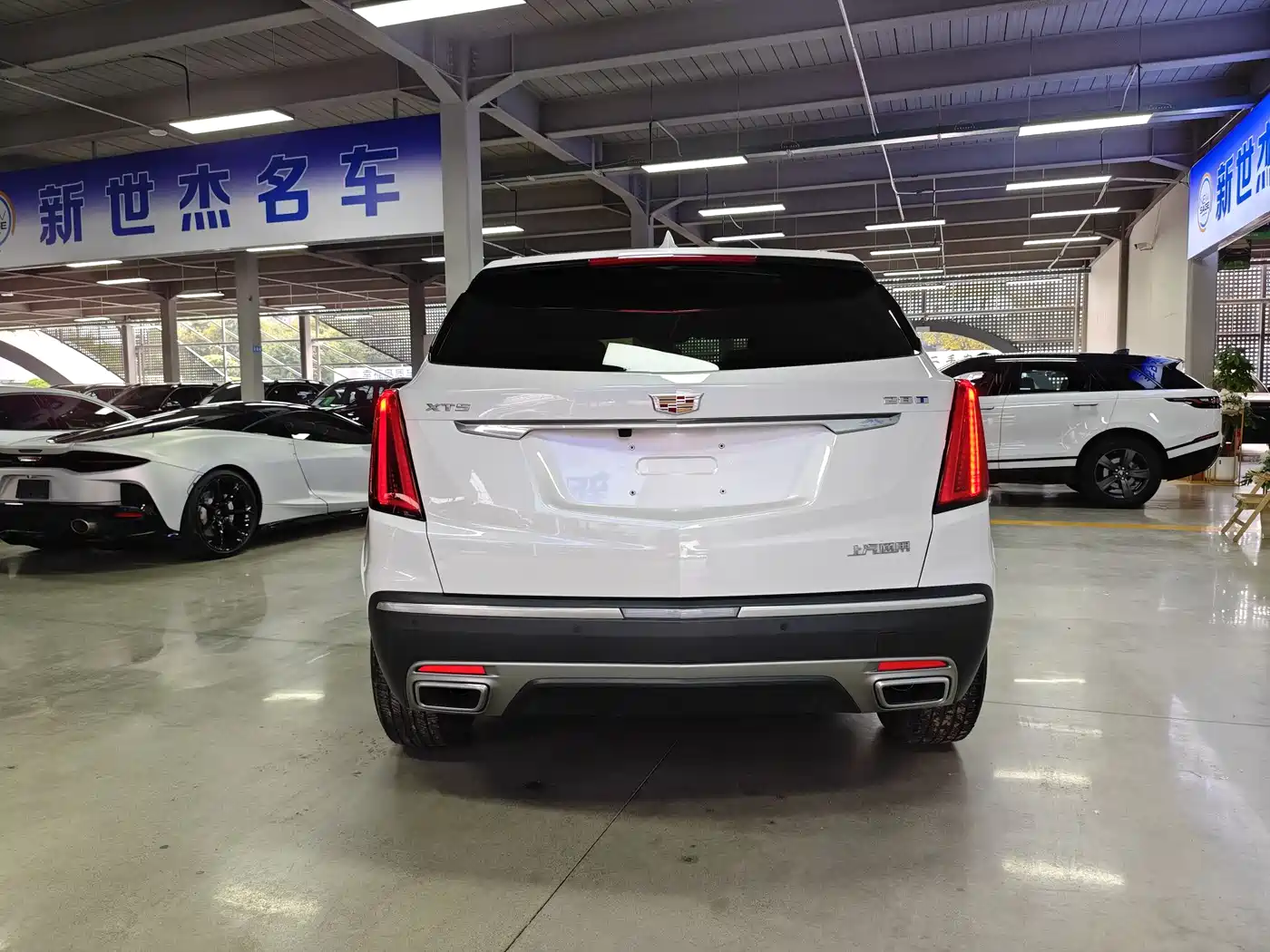 CADILLAC XT5