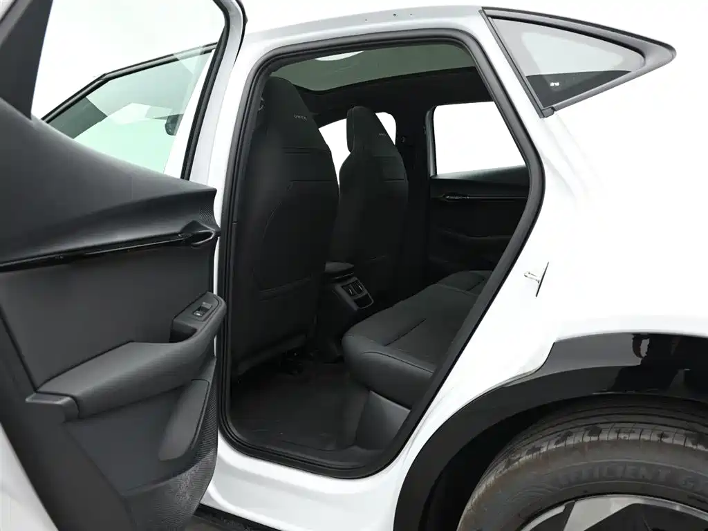 Volkswagen Unique 06 2025 Pure фото 13