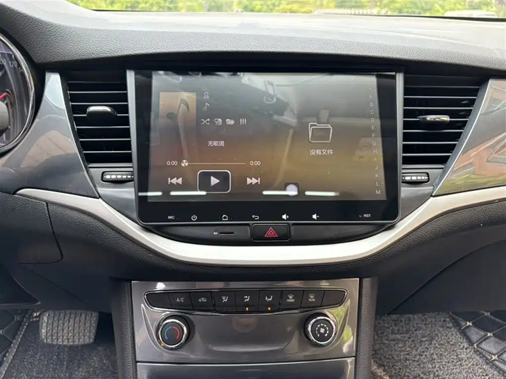 Buick Verano 2016 Hatchback 15S Auto Progressive фото 19