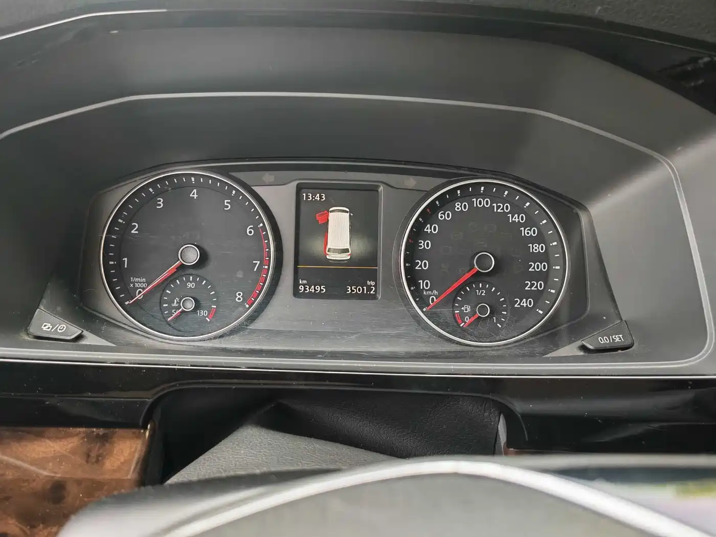 Volkswagen Multivan 2019 2.0TSI 4WD Premium 7-seater фото 2