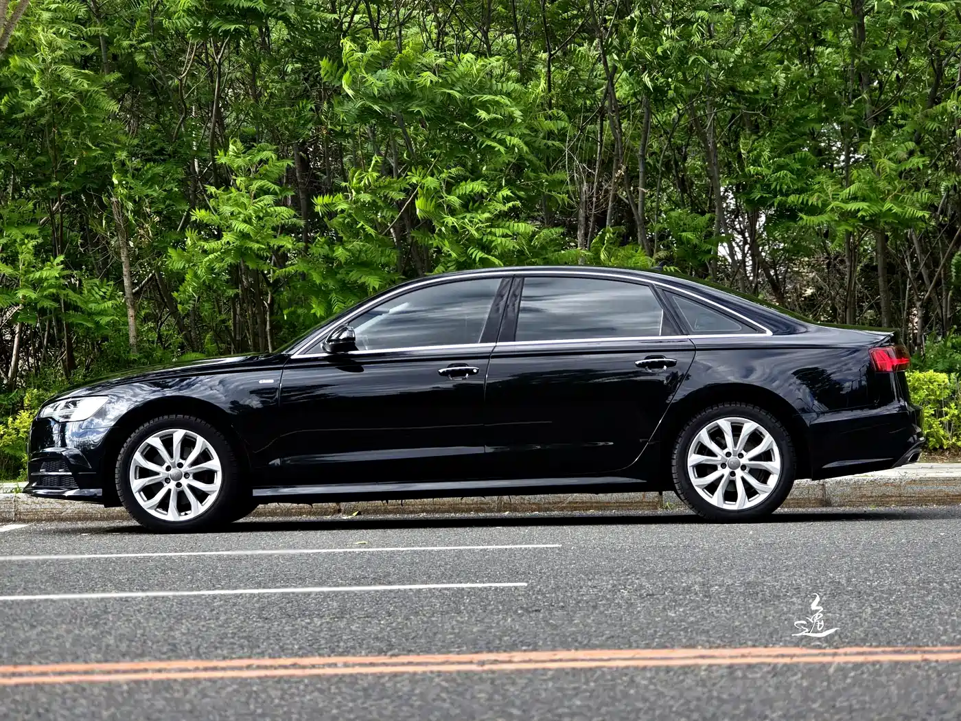 Audi A6L 2018 30th Anniversary 35 TFSI Fashion фото 3