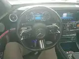Photo 11 - Mercedes-Benz E-Class