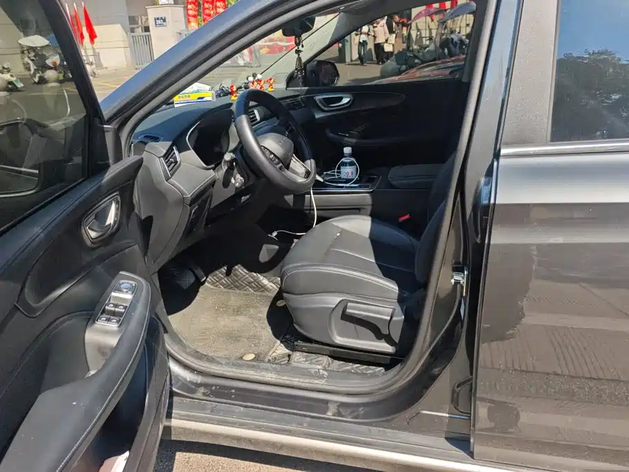 Roewe RX5 2025 2025 PLUS 330TGI Auto Trend-Setting Smart Edition