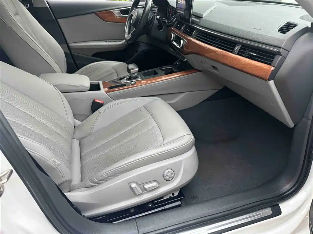 Audi A4L 2020 40 TFSI Luxury Elegance фото 10