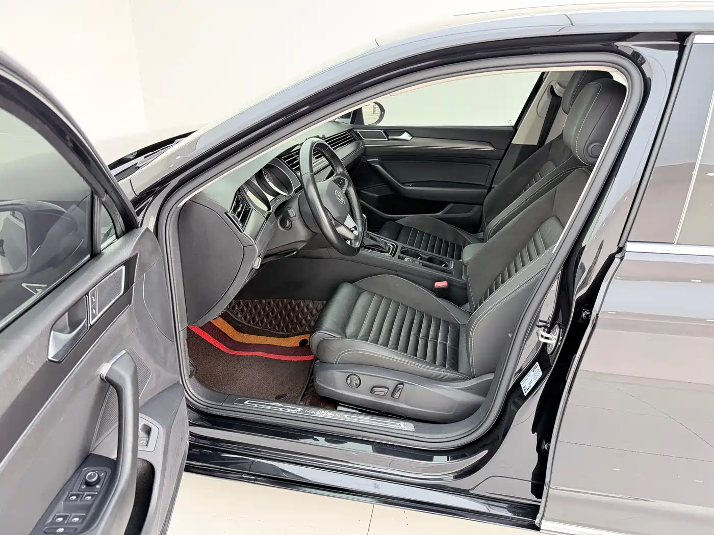 Volkswagen Magotan 2020 330TSI DSG Luxury фото 10
