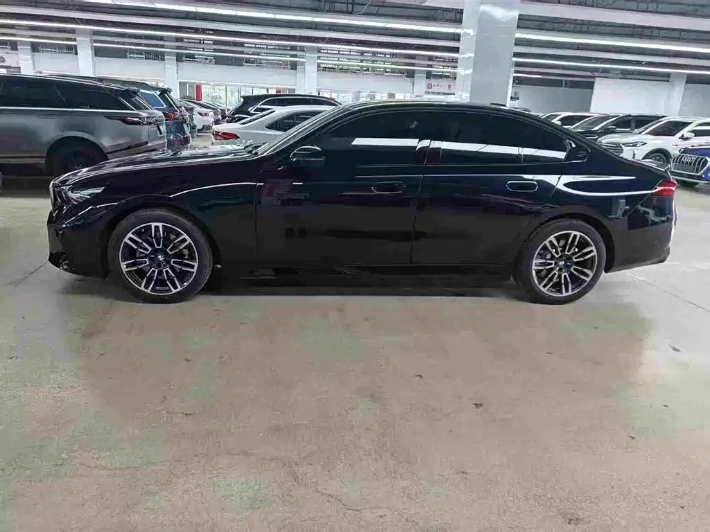 2026 BMW 5 Series (Import)