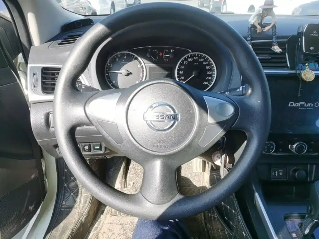 Nissan SYLPHY, миниатюра 11