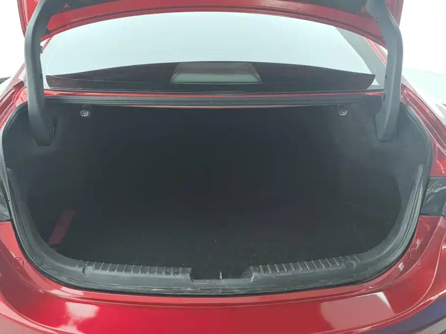 Фото 4 - Mazda Atenza