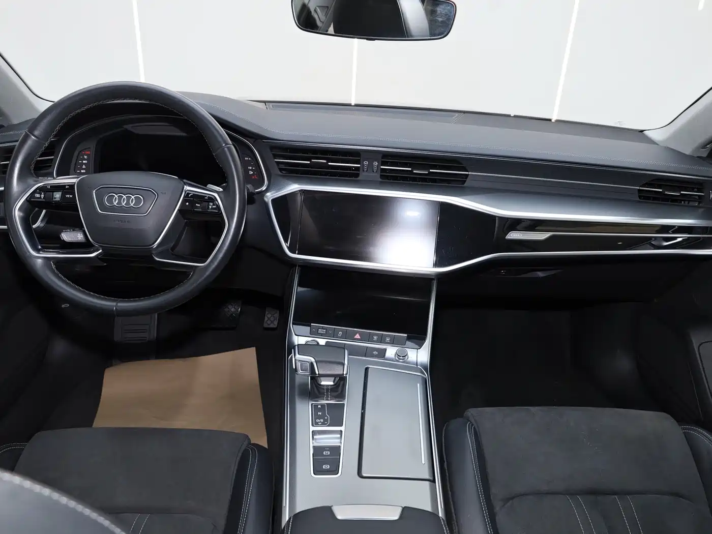 Audi A7L 2024 45TFSI S-line Dream Edition Crystal Package фото 13