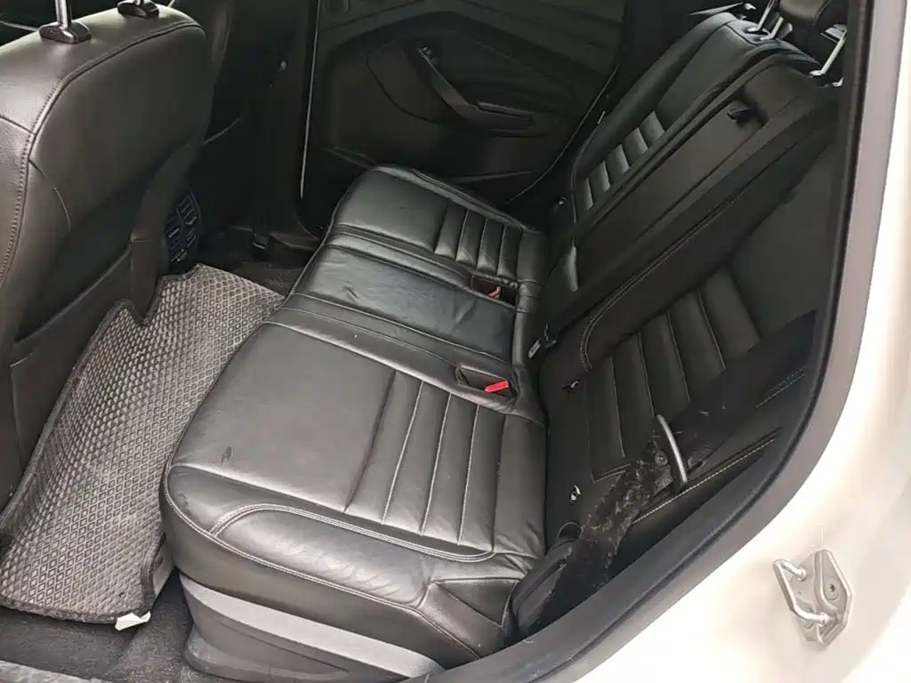 Фото 22 - Ford Kuga