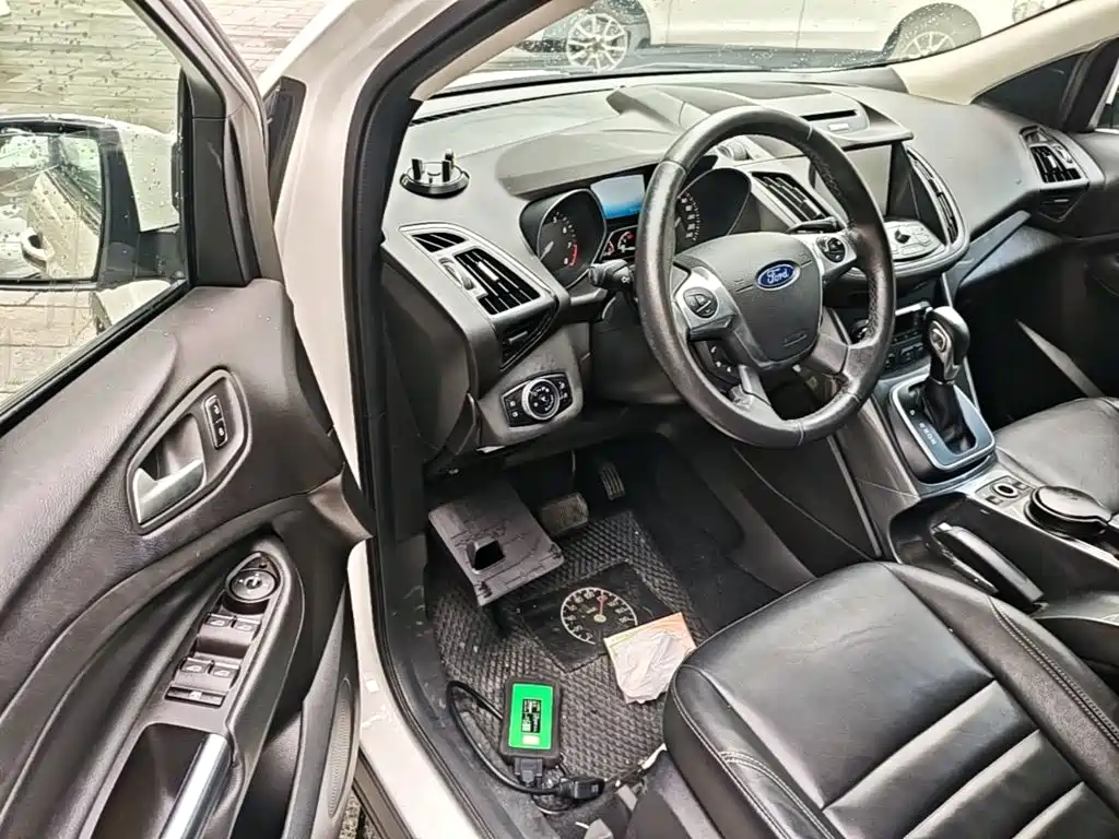 Фото 21 - Ford Kuga