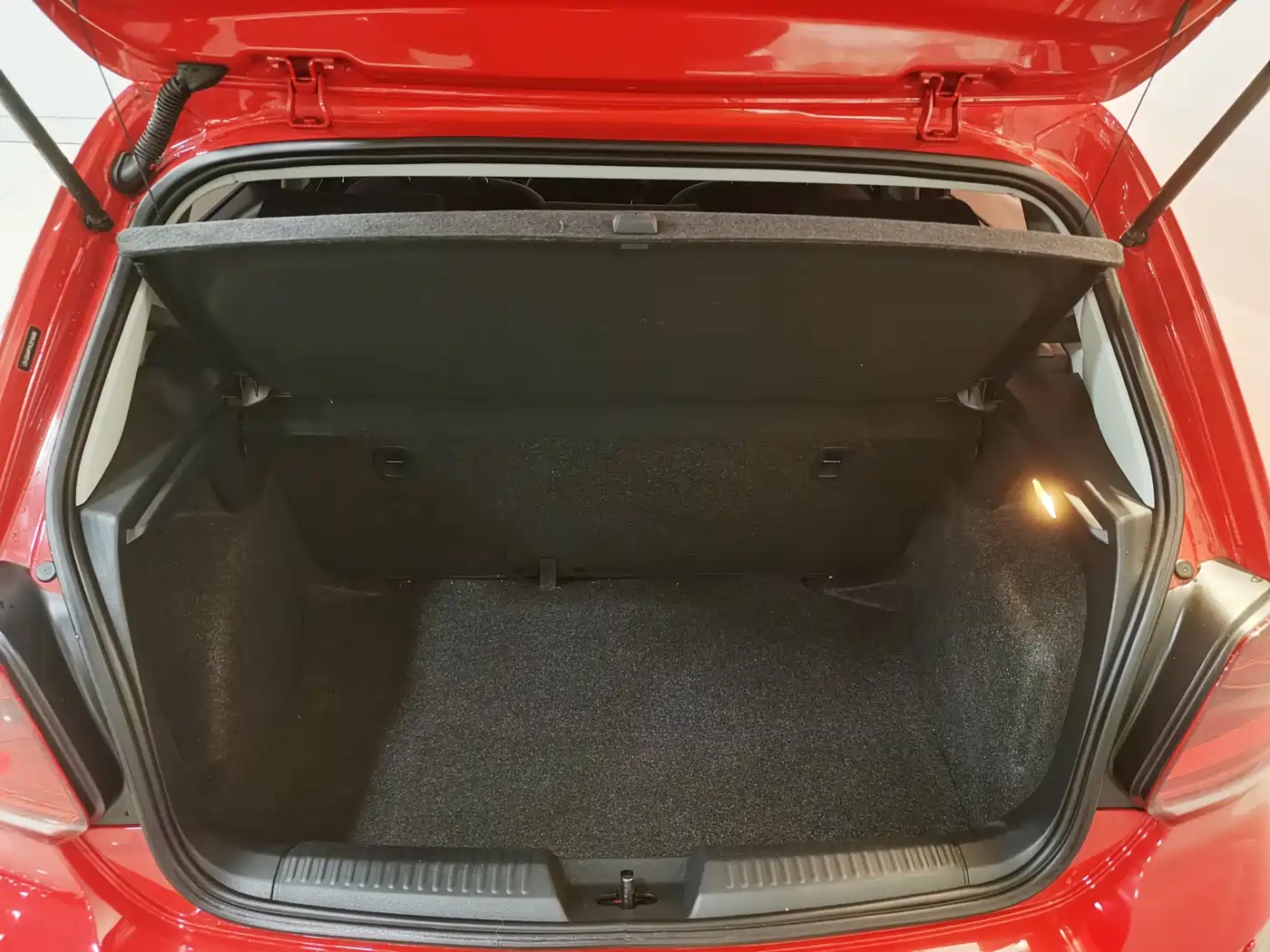 Volkswagen Polo 2018 1.5L Manual Safe Drive фото 24