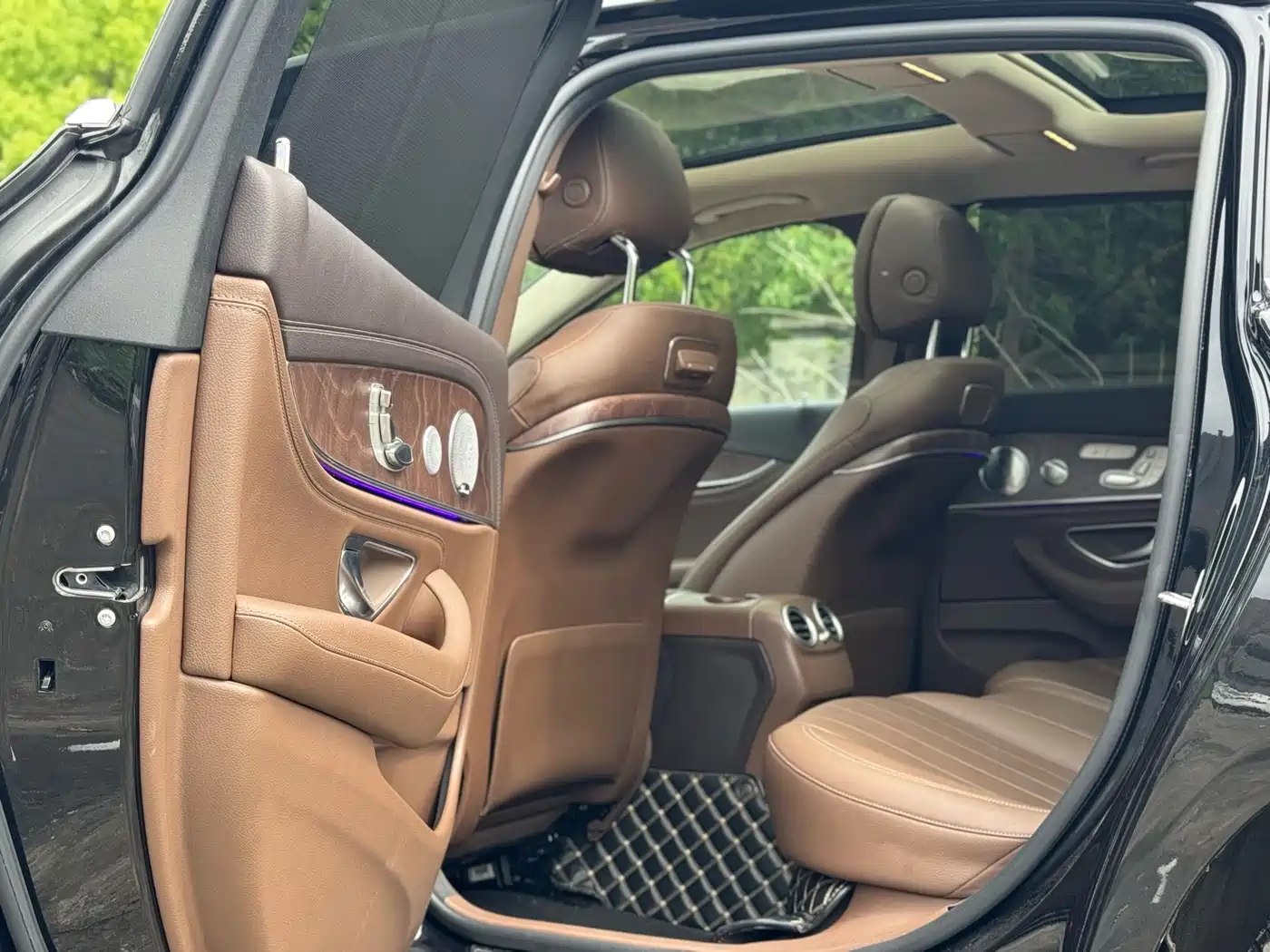 Mercedes-Benz E-Class 2020 E 300 L Luxury Model фото 13