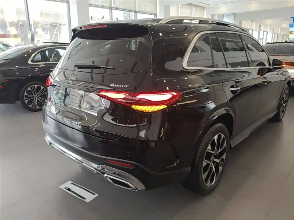 Mercedes-Benz GLC 2024 GLC 260 L 4MATIC Luxury 5-seater фото 7