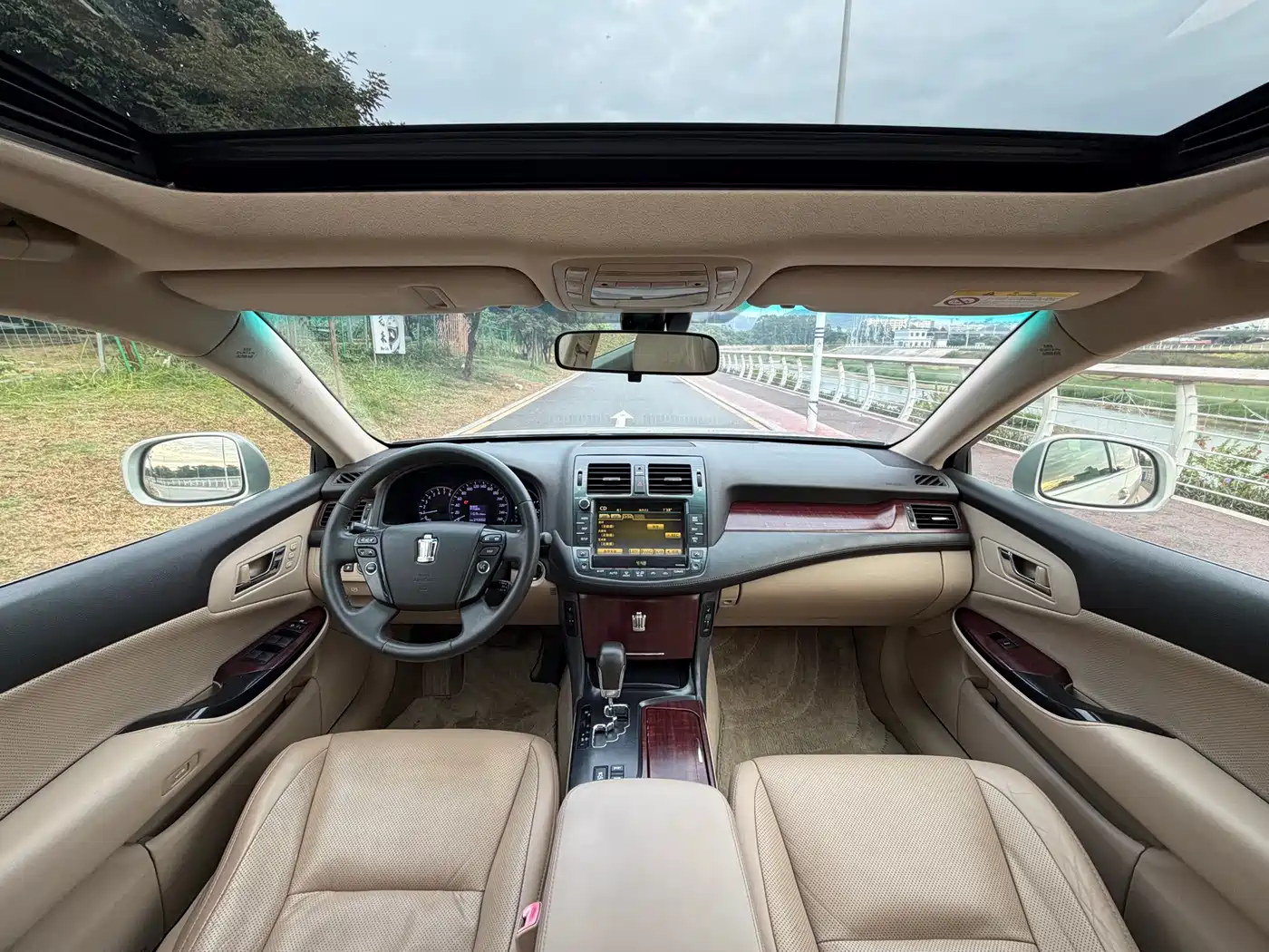 Toyota Crown 2010 3.0L Royal Saloon фото 8