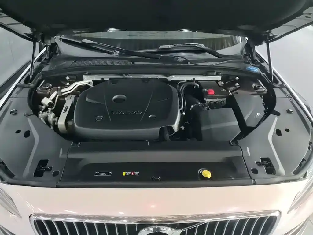 Photo 20 - Volvo S90