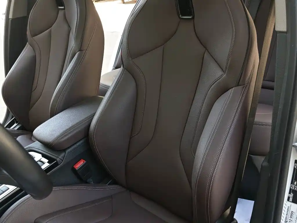 BMW 1 Series 2023 125i M Sport Shadow Edition фото 18
