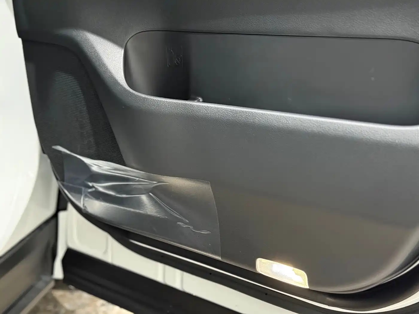 Toyota Alphard 2025 Hybrid 2.5L Ultimate Gold Edition фото 13