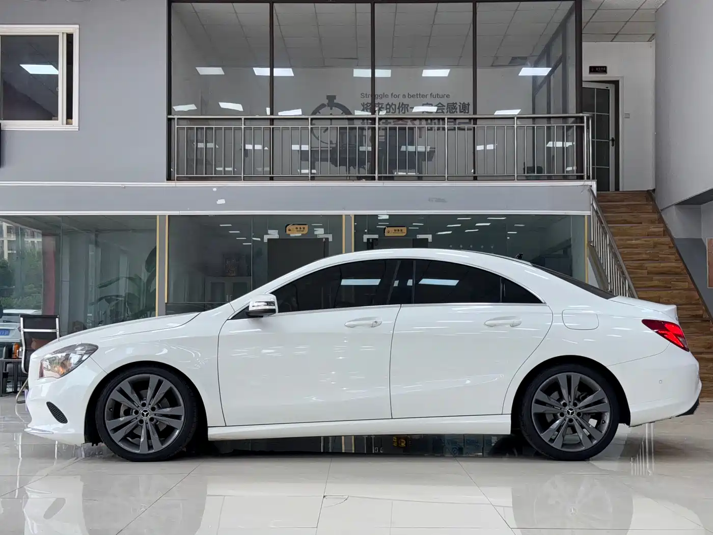 Mercedes-Benz CLA (Import) 2018 CLA 200 Dynamic Edition фото 4