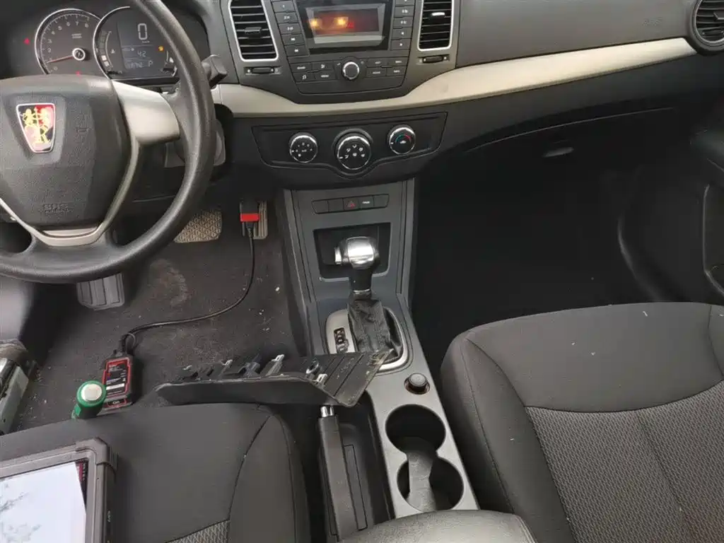 Roewe 350 2017 2015 Model 1.5L Automatic Luxury Sunroof Edition