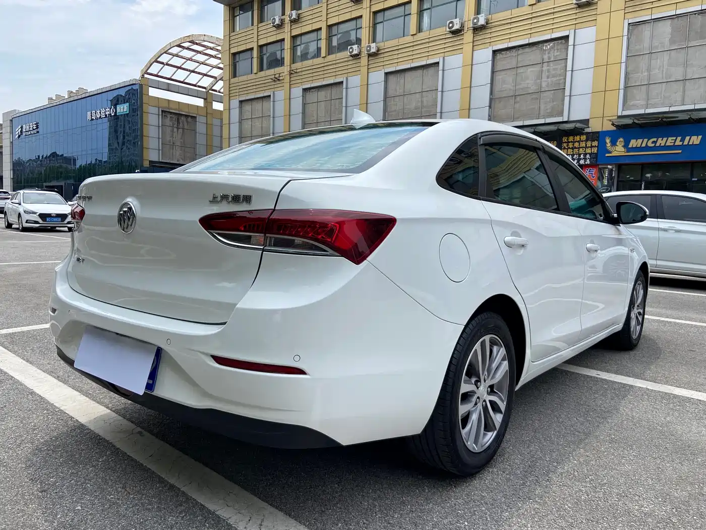 Buick Excelle 2019 18T Auto Connected Elite China VI фото 5