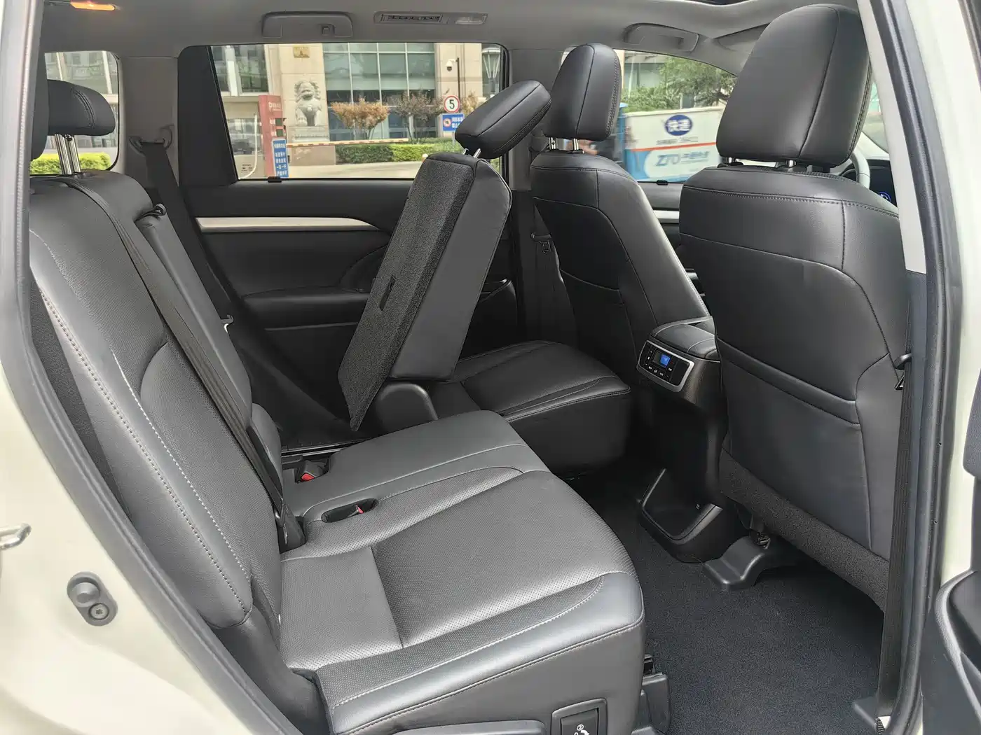 Toyota Highlander 2018 2.0T 4WD Premium 7-seater China VI фото 13