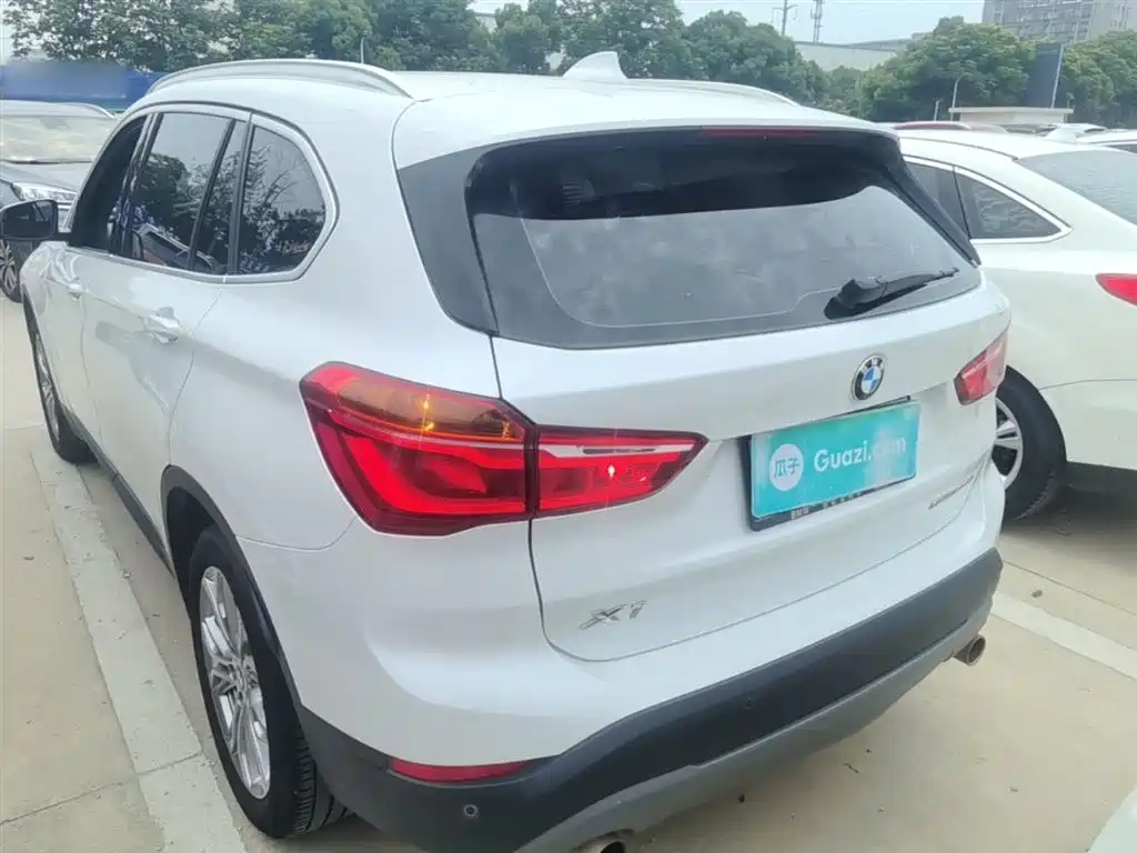 BMW X1 2018 sDrive20Li Leading Model фото 5