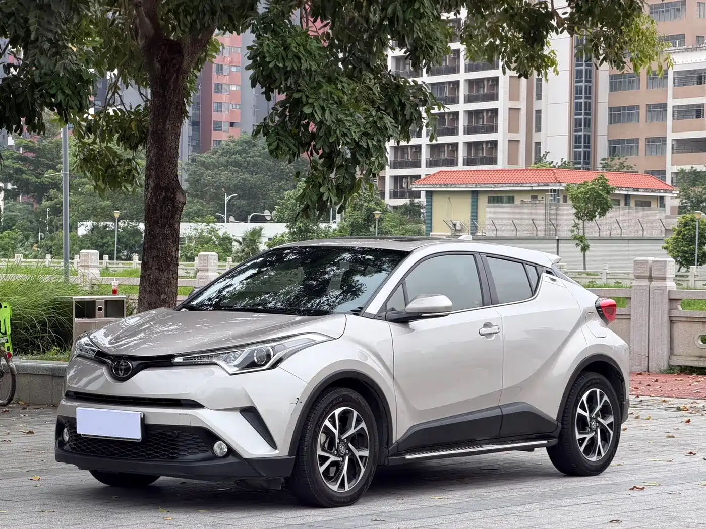 Toyota C-HR 2020 2020 Model 2.0L Leading