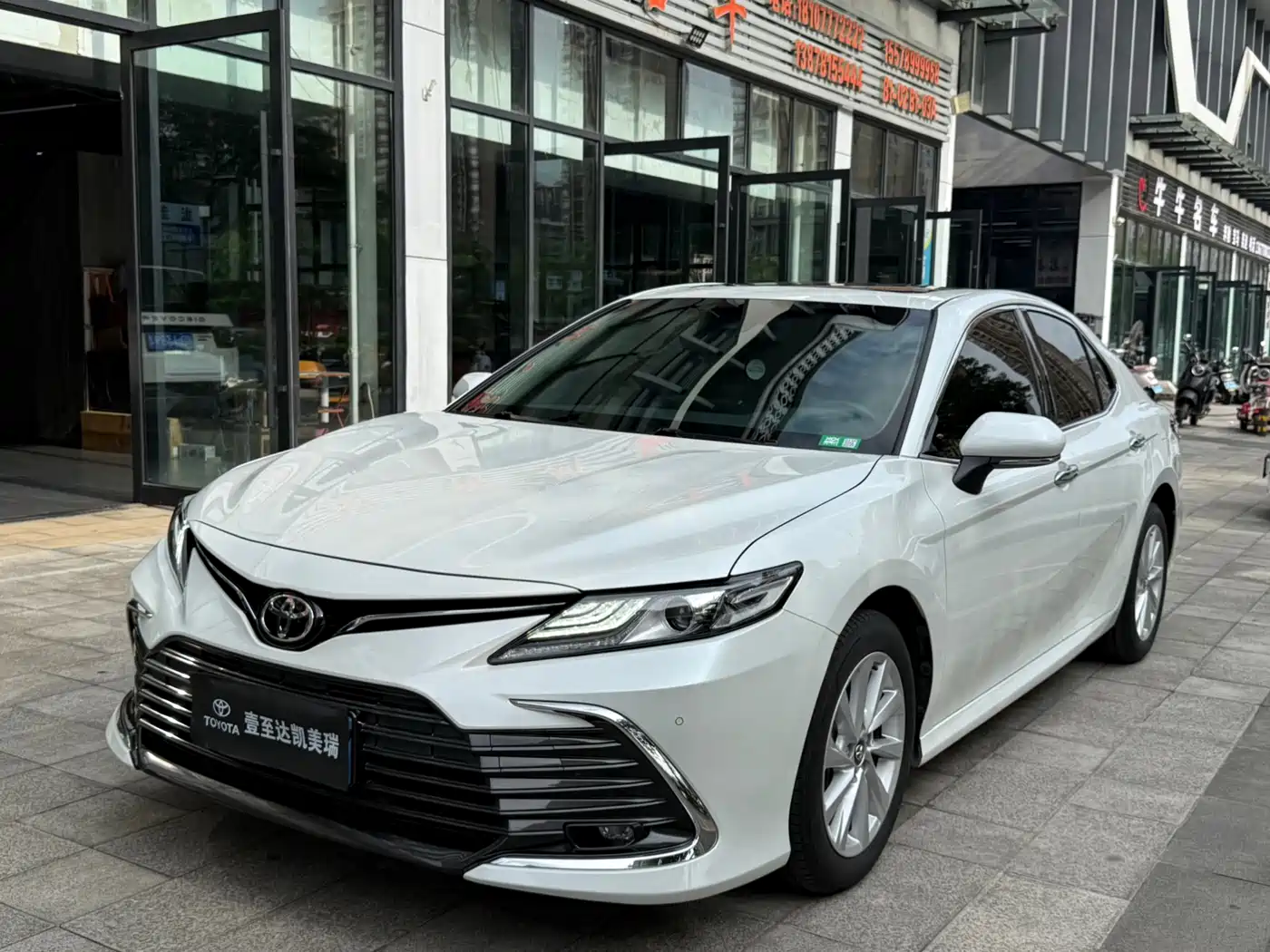 Toyota Camry 2021 2.0G Luxury Edition
