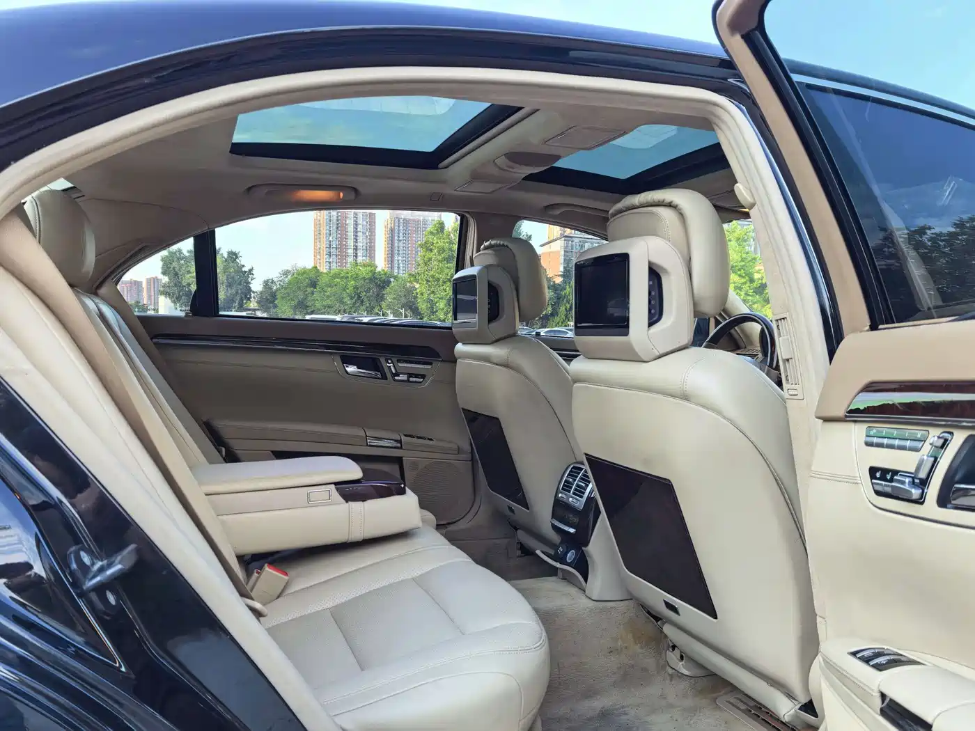 Mercedes-Benz S-Class 2010 2010 S 500 L 4MATIC