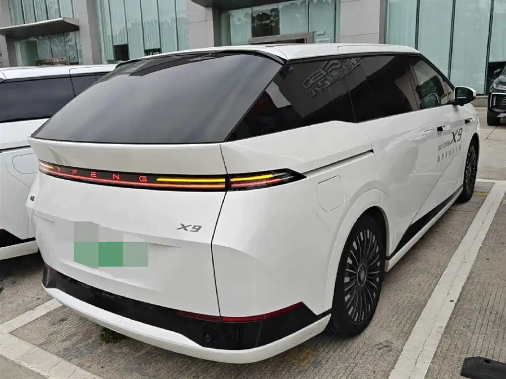 XIAOPENG X9