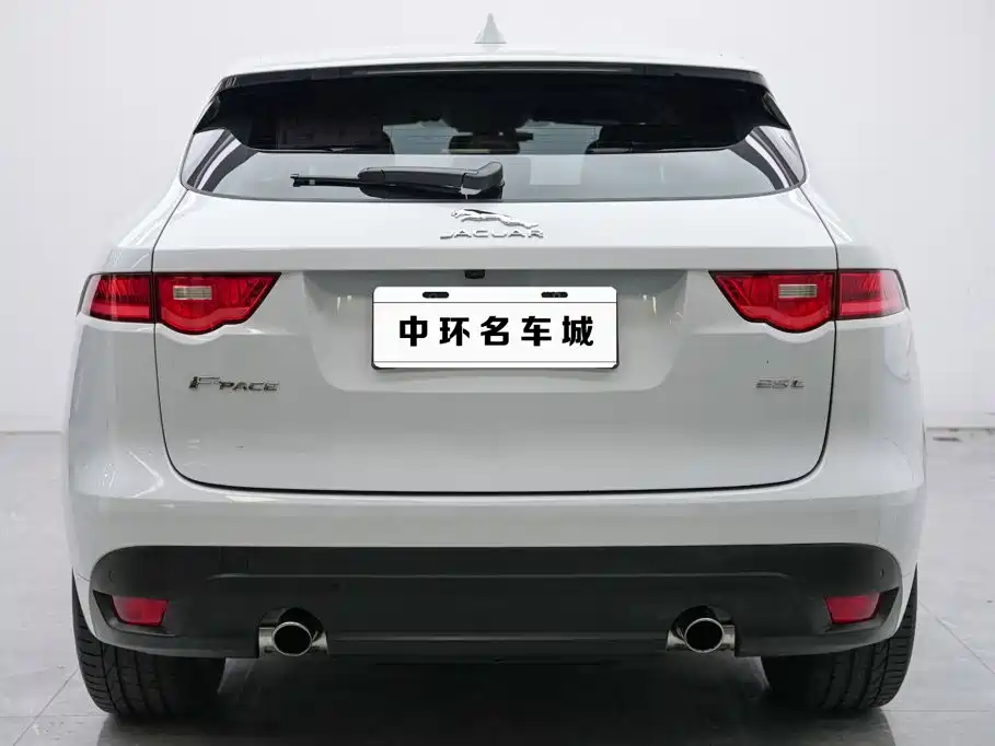 صورة 16 - Jaguar F-PACE