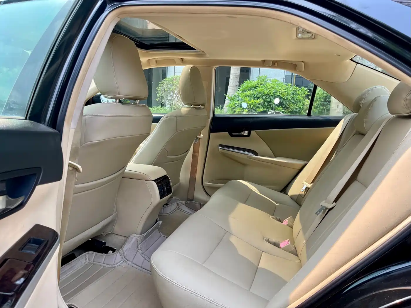 Toyota Camry 2016 2.0E 10th Anniversary Elite Edition фото 5
