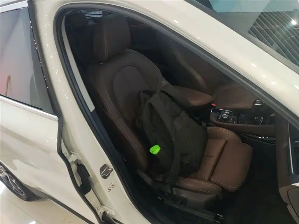 BMW X1 2019 sDrive18Li Premium Model фото 25