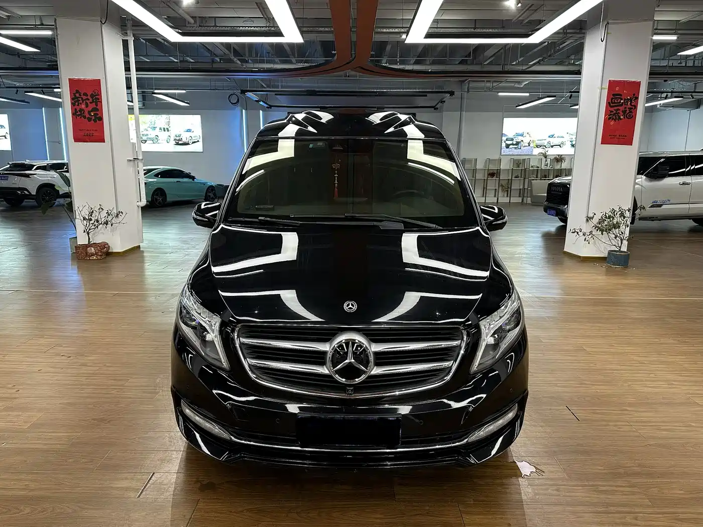 Mercedes-Benz V-Class 2018 V 260 L Premium Long Version China V фото 2