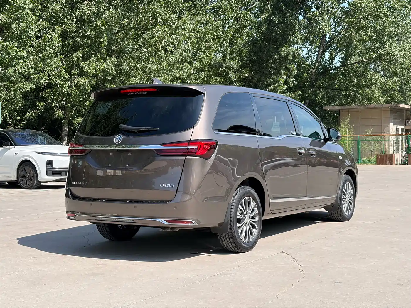 Buick GL8 2021 Land Business Class 652T Luxury фото 9