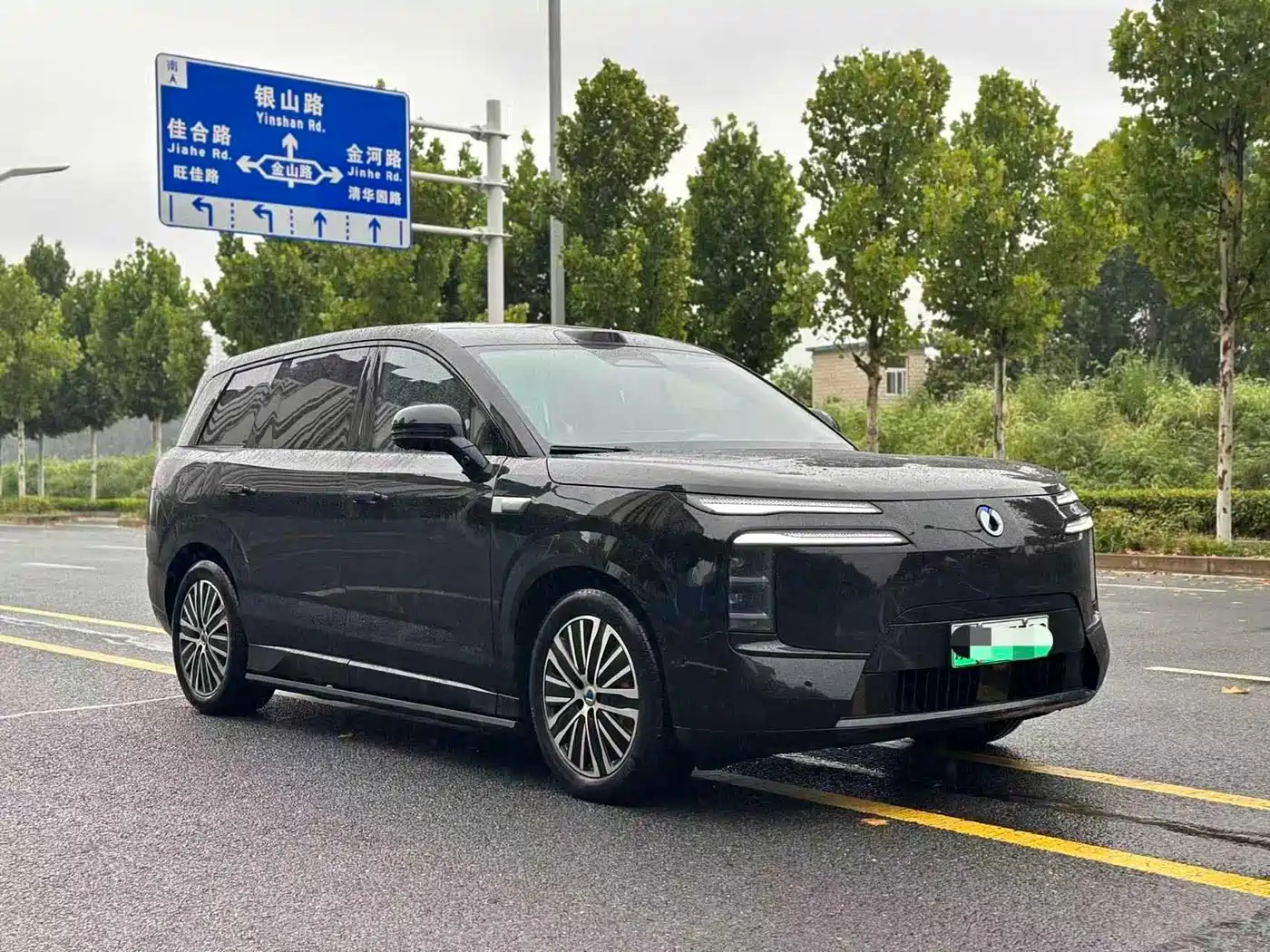 2026 Denza N8L