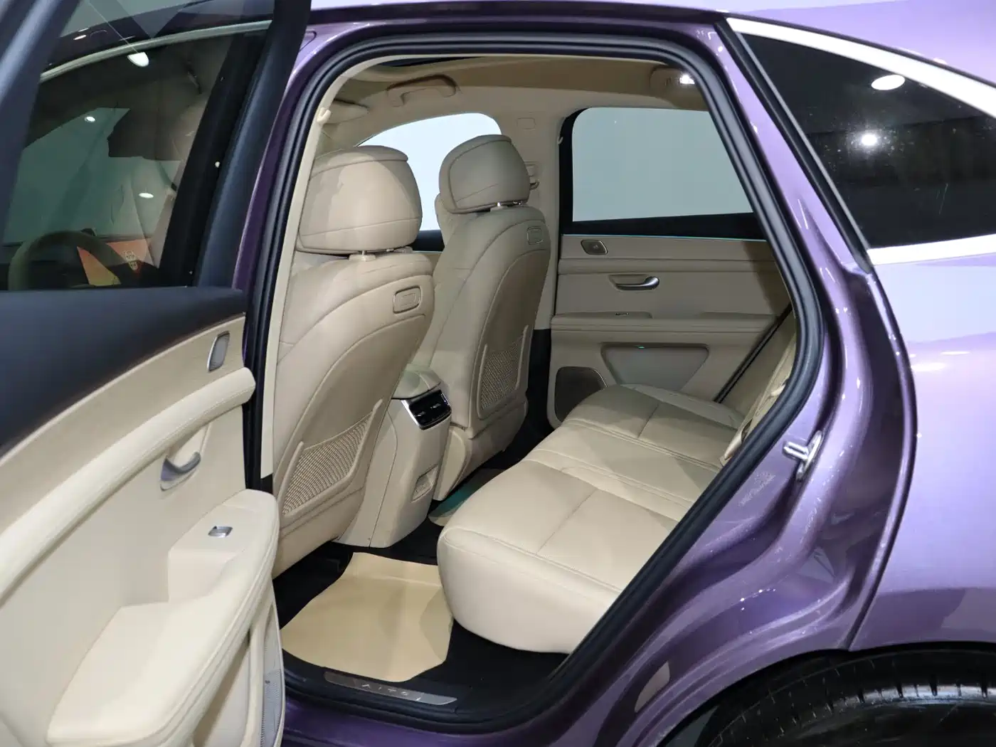 AITO Wenjie AITO M5 2025 Extended Range Ultra AWD фото 13