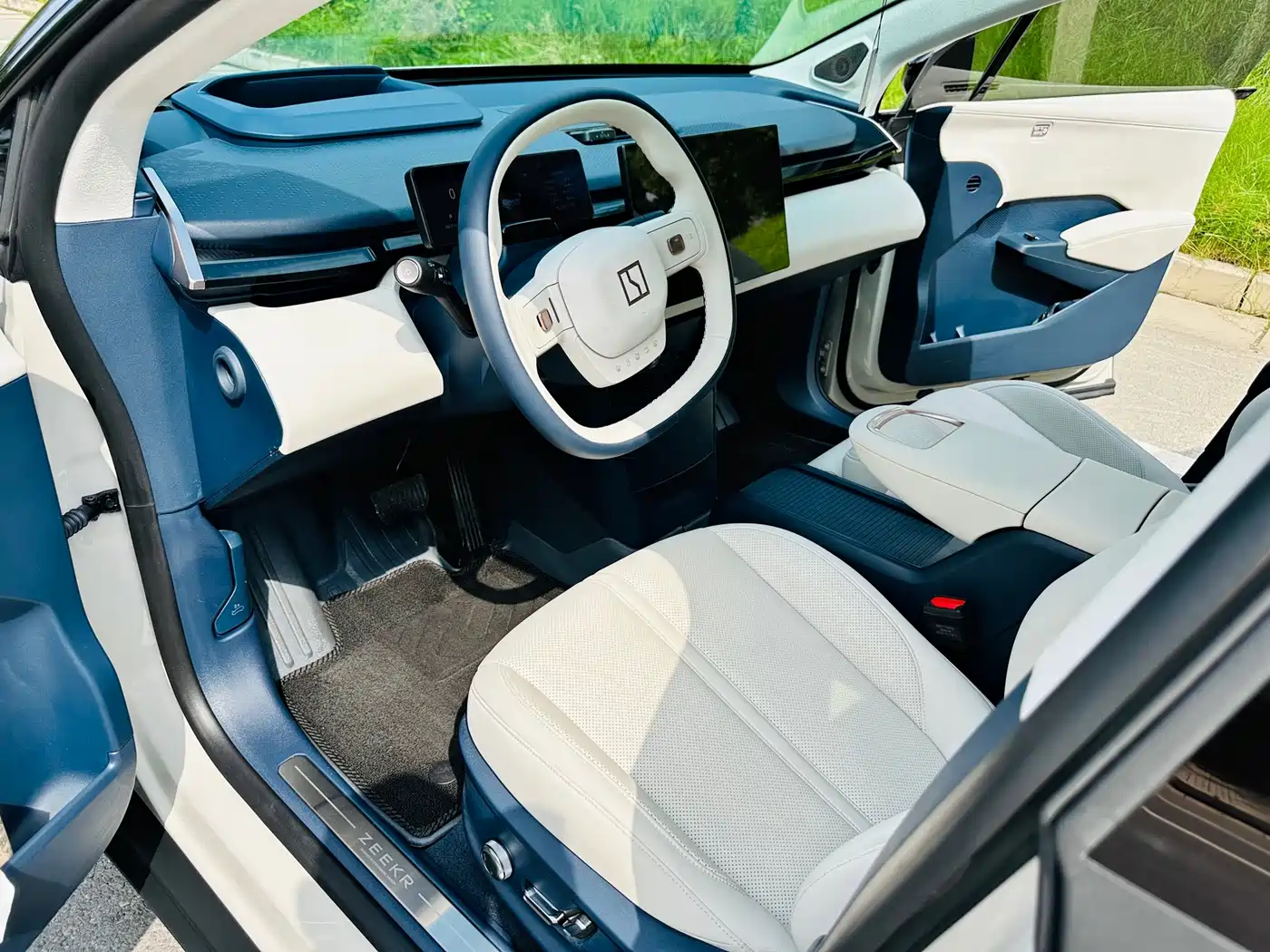ZEEKR X 2024 2024 Model 4-Seat RWD Version