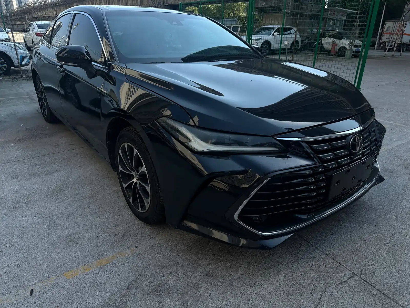 Photo 1 - Toyota Avalon