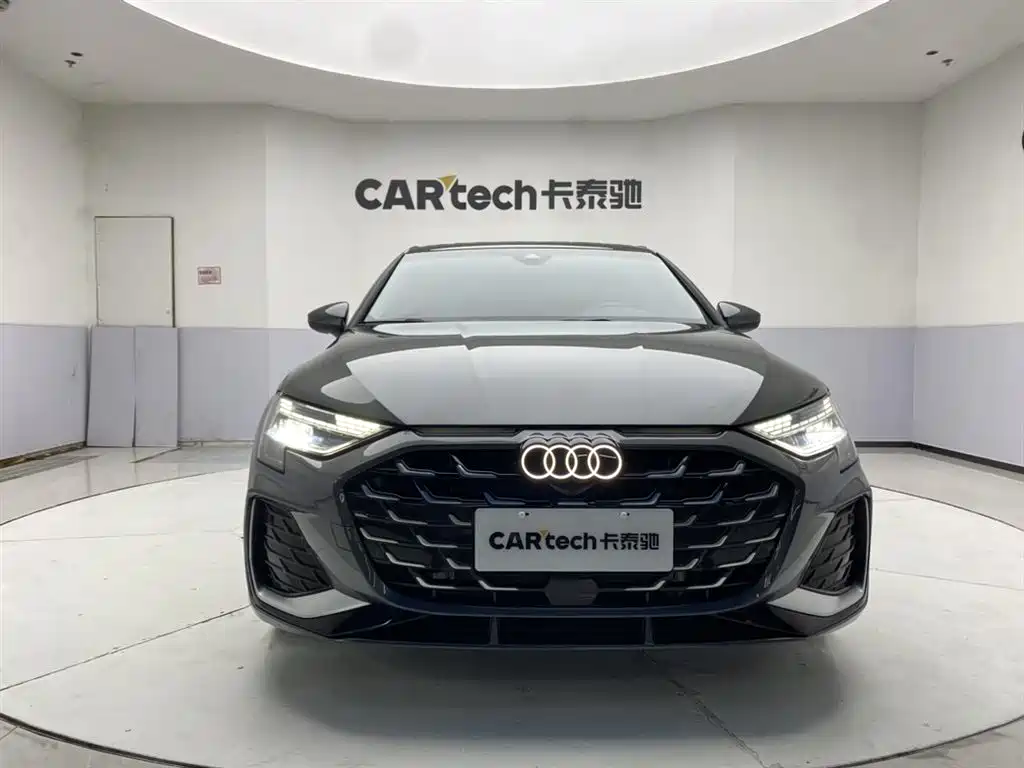 Audi A3 2025 Facelift A3L Limousine 35TFSI Flying Spur Premium фото 2
