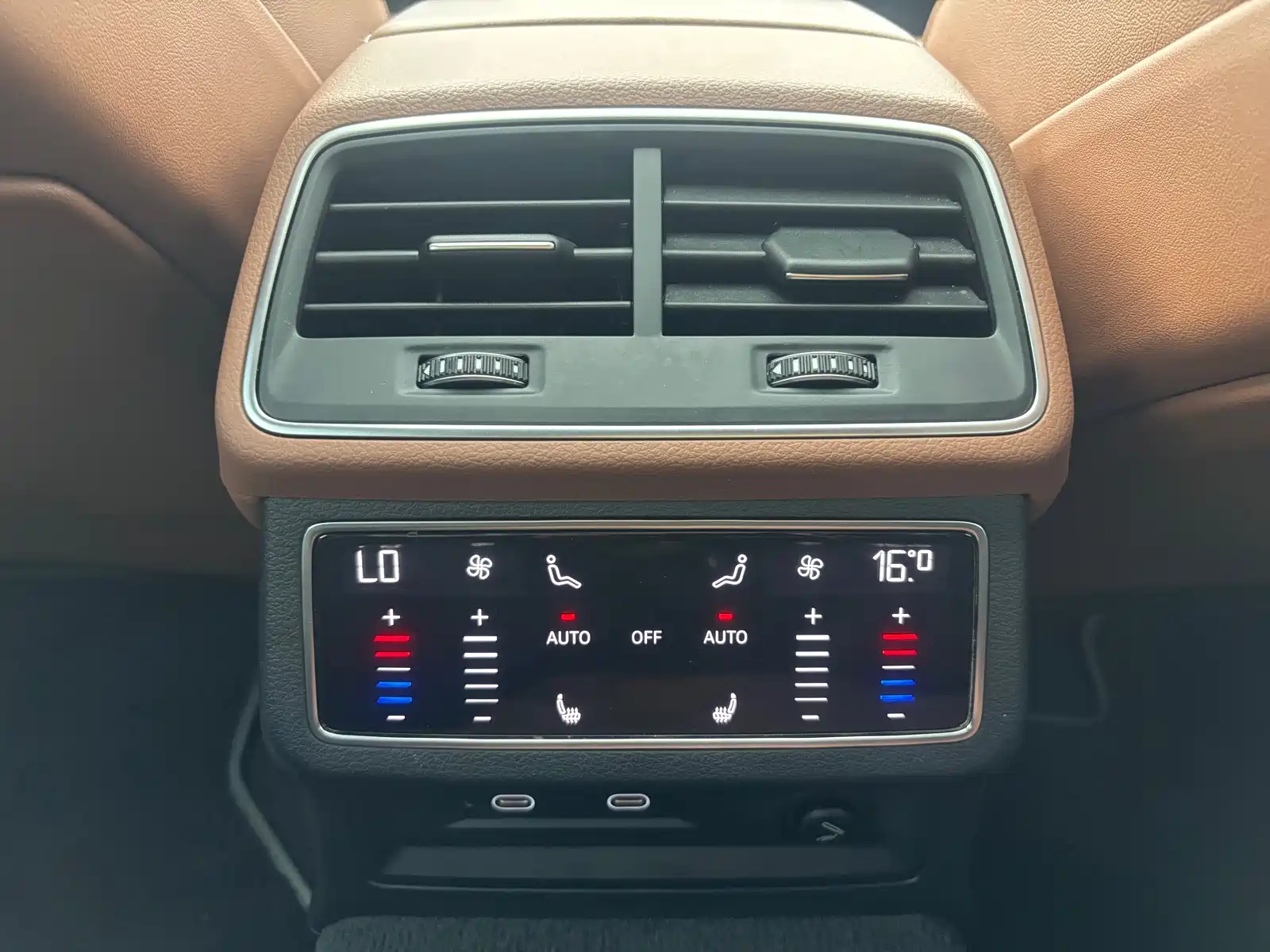 Photo 15 - Audi A7L